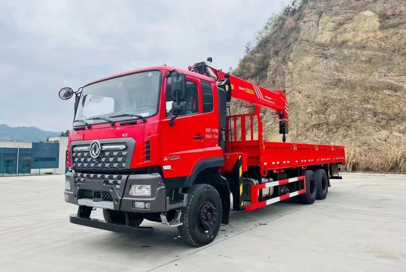 四川二手隨車(chē)吊處理網(wǎng)：一站式解決您的隨車(chē)吊買(mǎi)賣(mài)需求